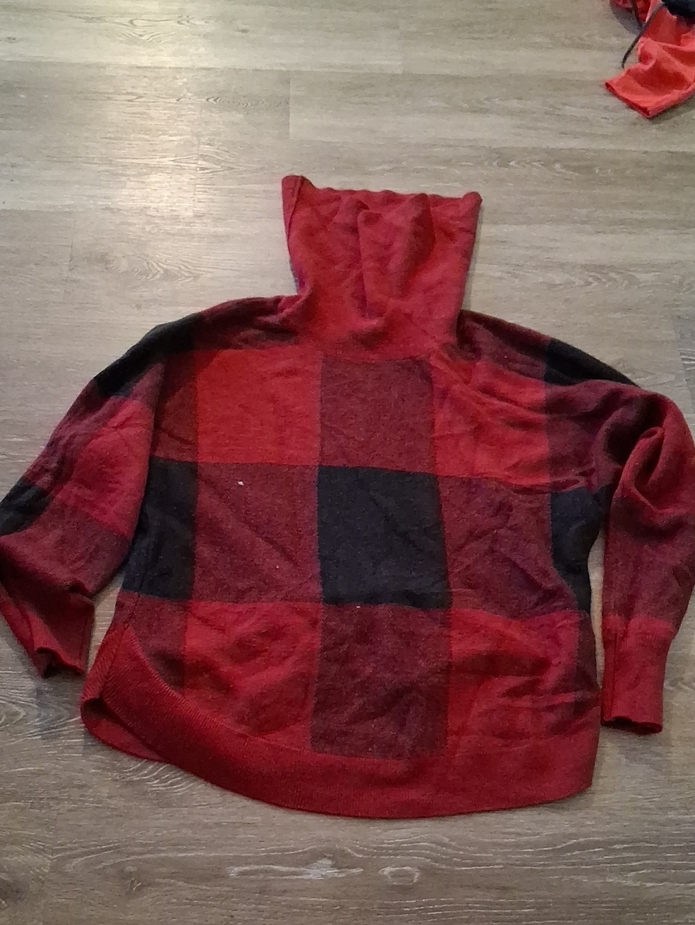 WomanRed & Black Buffalo Check Turtleneck Sweater